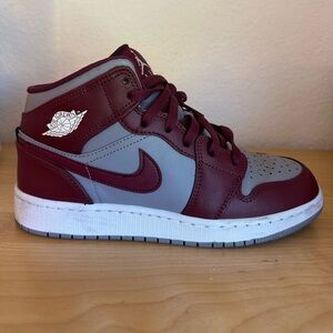 Jordan 1 Mid - Grey and Burgundy